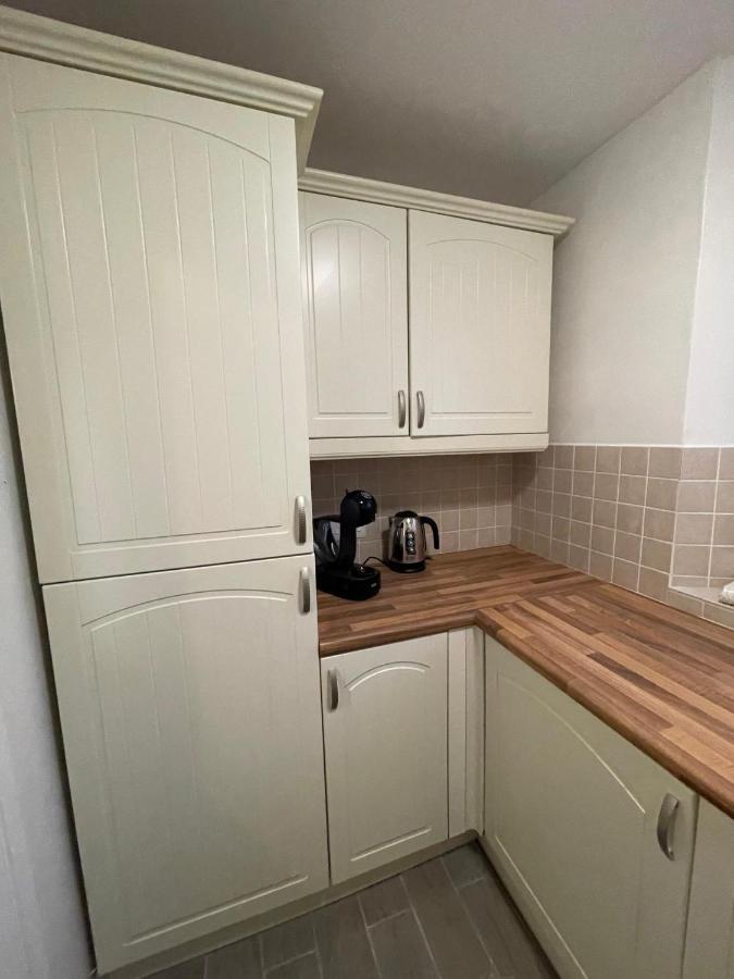 Gated Stunning Period Studio In Vibrant Bristol Luaran gambar