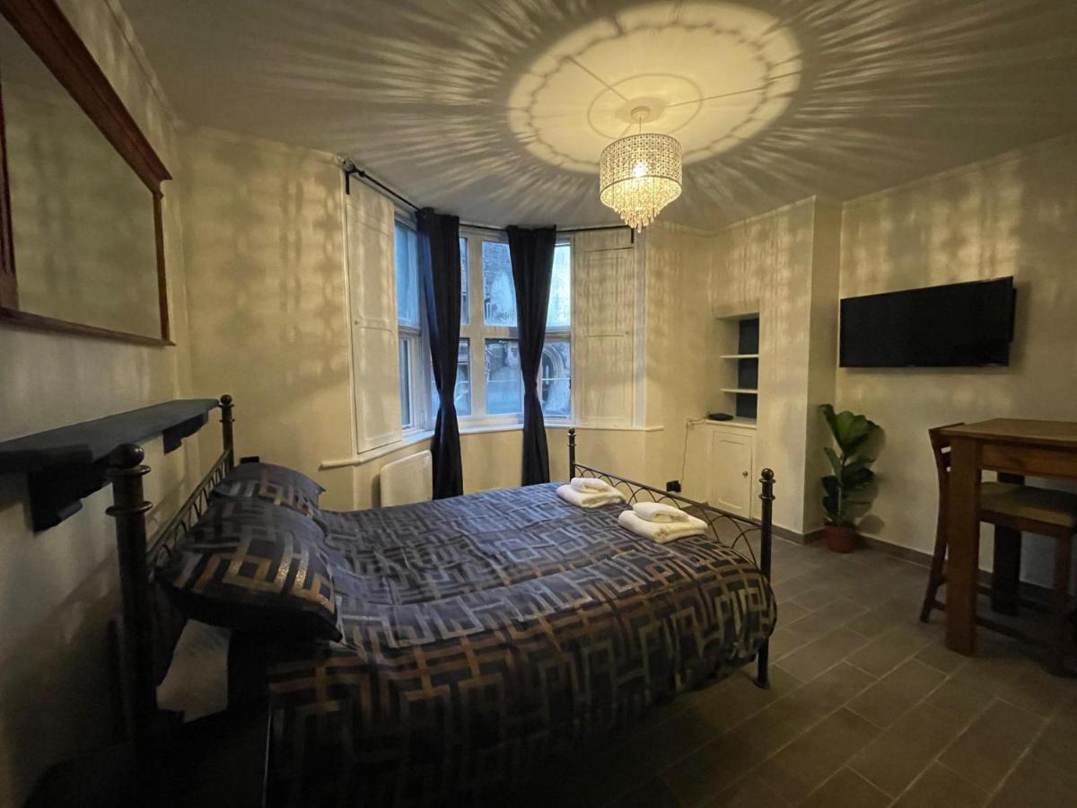 Gated Stunning Period Studio In Vibrant Bristol Luaran gambar