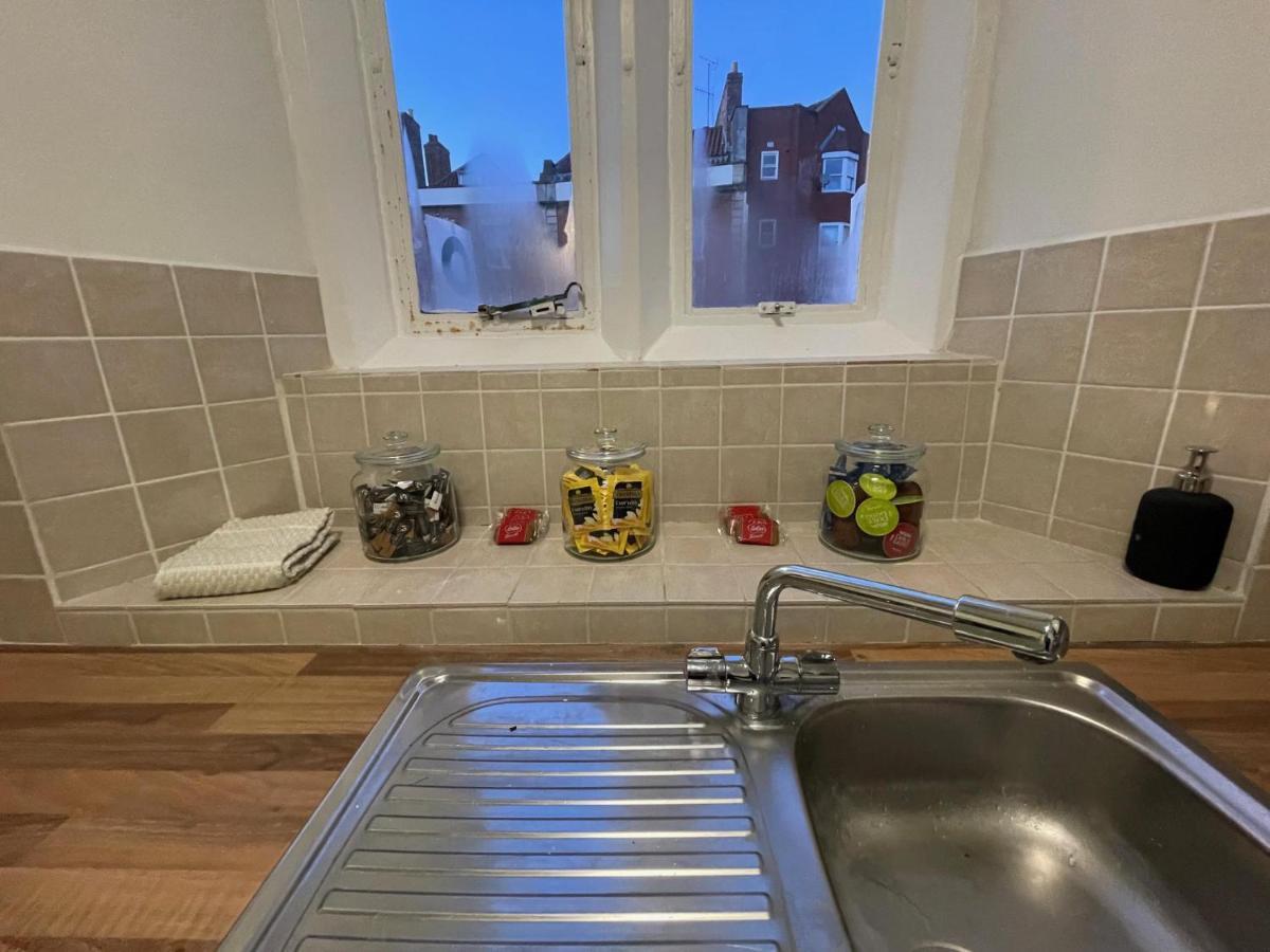 Gated Stunning Period Studio In Vibrant Bristol Luaran gambar